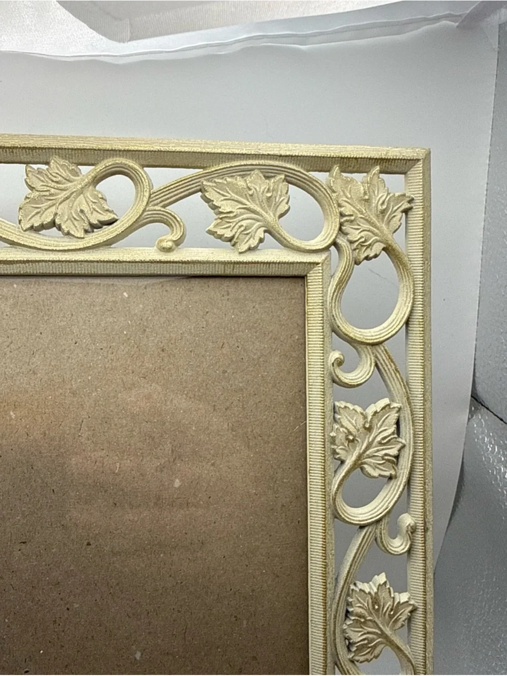 Vintage Filigree Leaf Picture Photo Frame 8x10 Cream Gold Metal Ornate